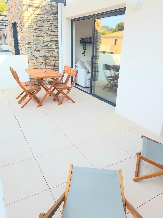 Apartment T2 Neuf Avec Terrasse - Proche Des Plages *